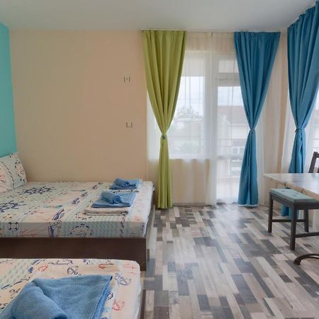 Kazlarov Guest House 키텐 외부 사진