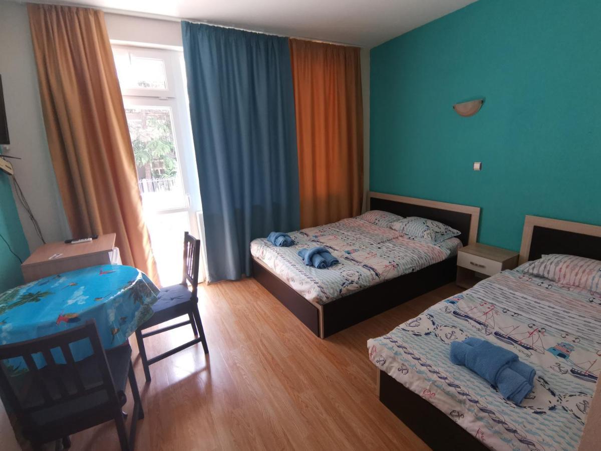 Kazlarov Guest House 키텐 외부 사진