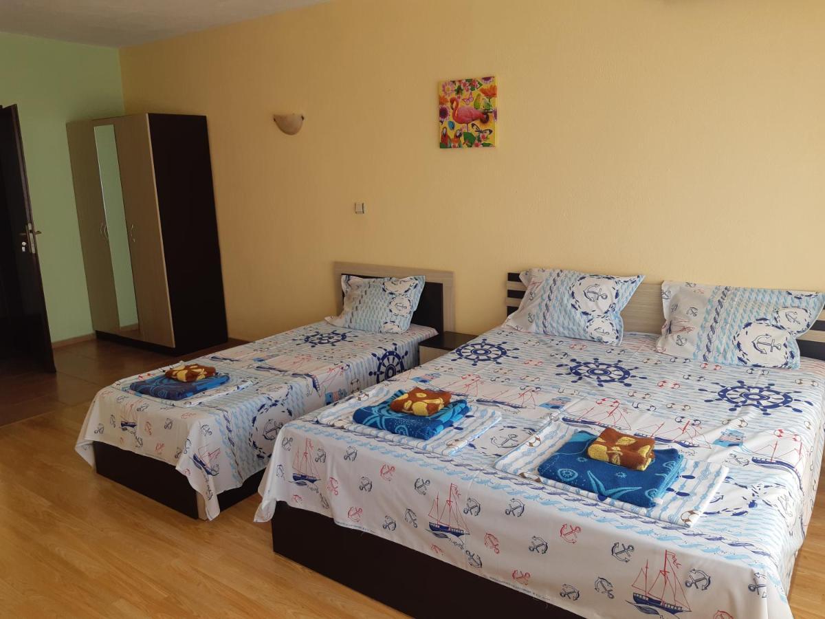 Kazlarov Guest House 키텐 외부 사진