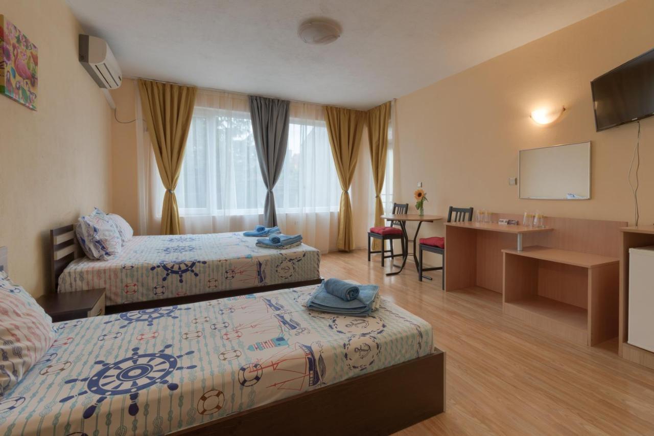 Kazlarov Guest House 키텐 외부 사진