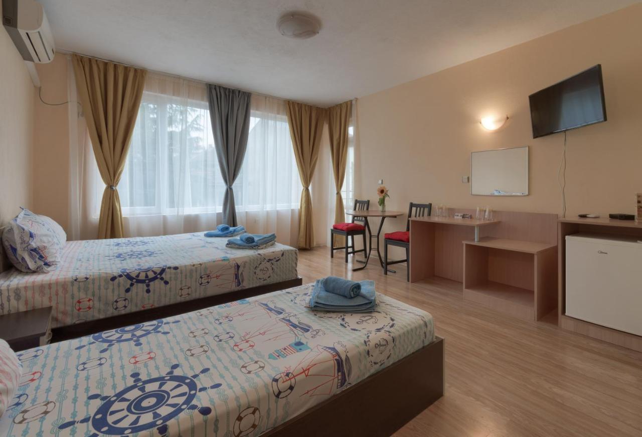 Kazlarov Guest House 키텐 외부 사진