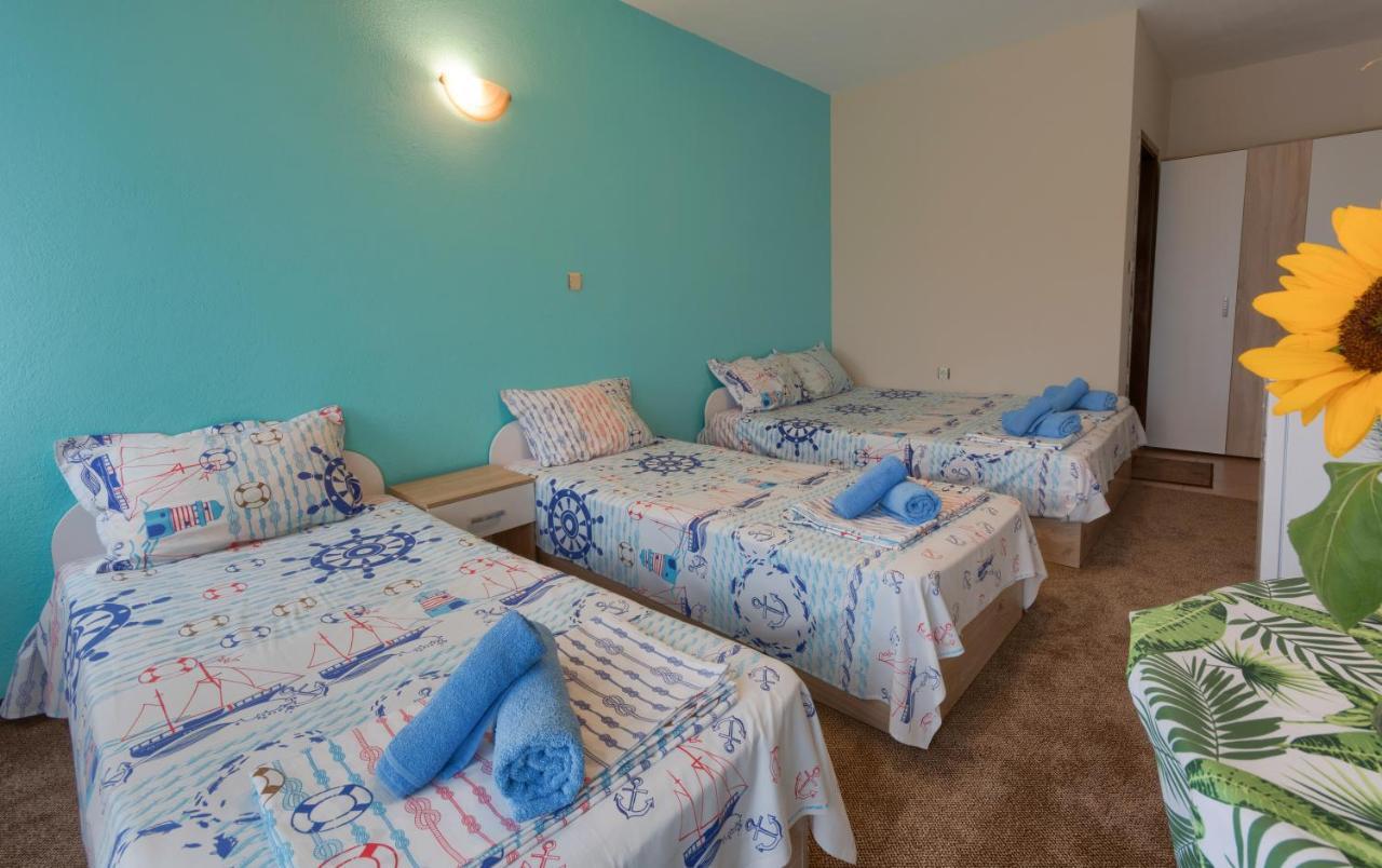 Kazlarov Guest House 키텐 외부 사진