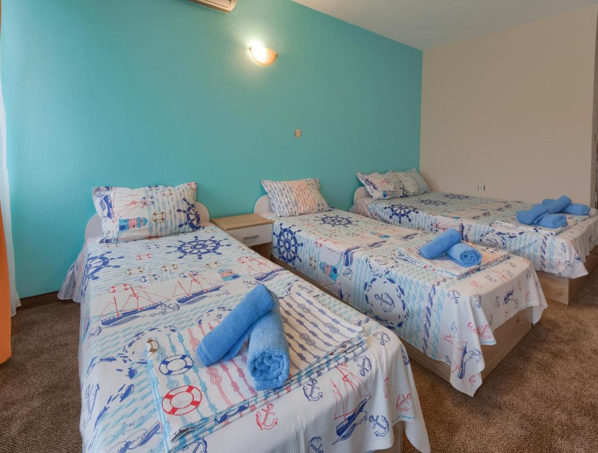 Kazlarov Guest House 키텐 외부 사진