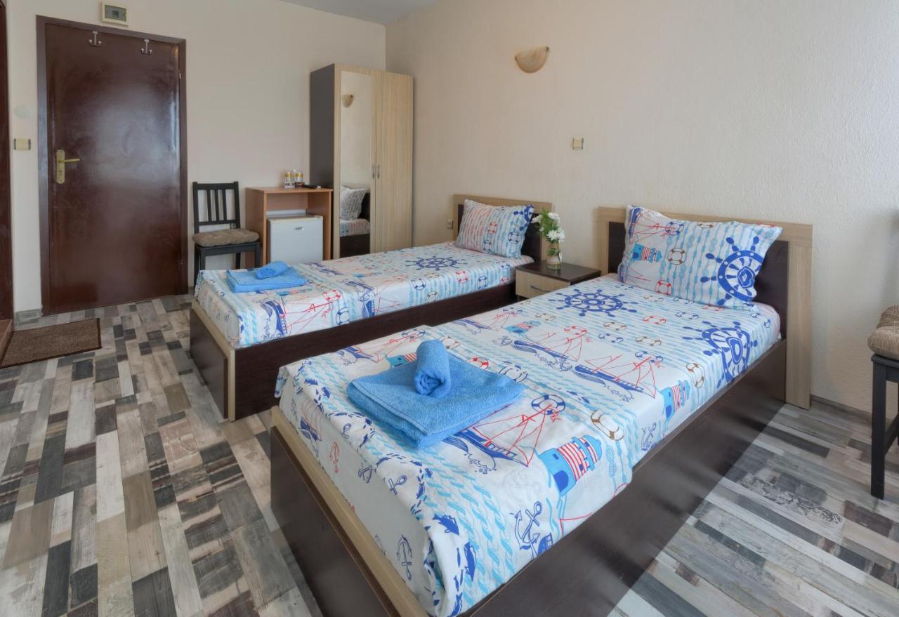 Kazlarov Guest House 키텐 외부 사진