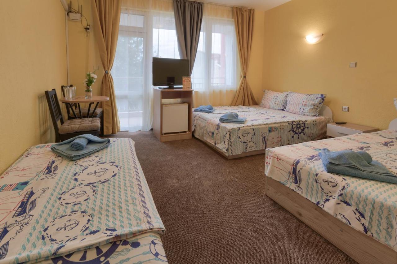 Kazlarov Guest House 키텐 외부 사진