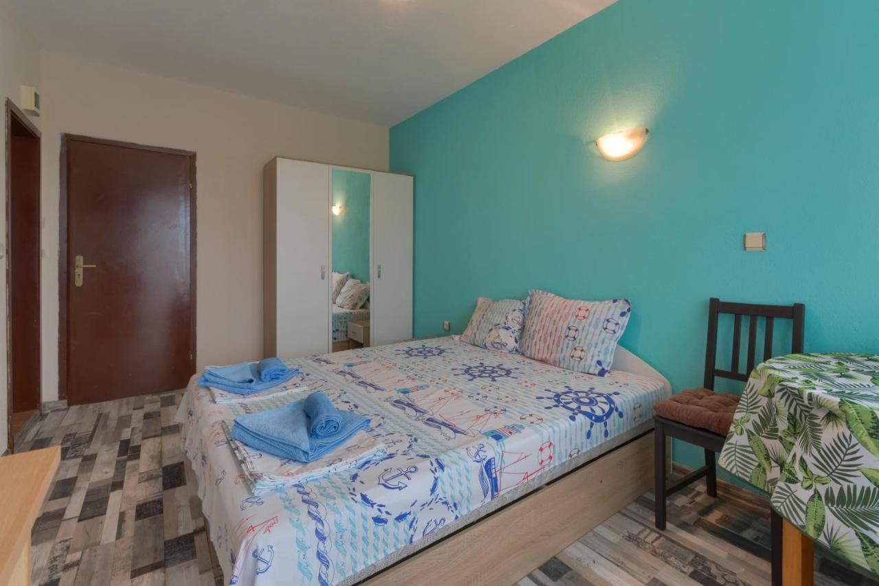 Kazlarov Guest House 키텐 외부 사진