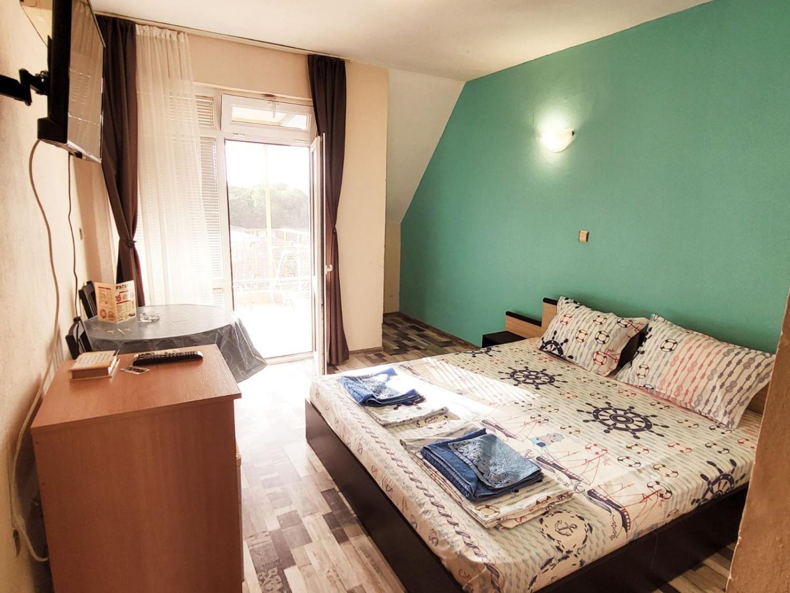 Kazlarov Guest House 키텐 외부 사진