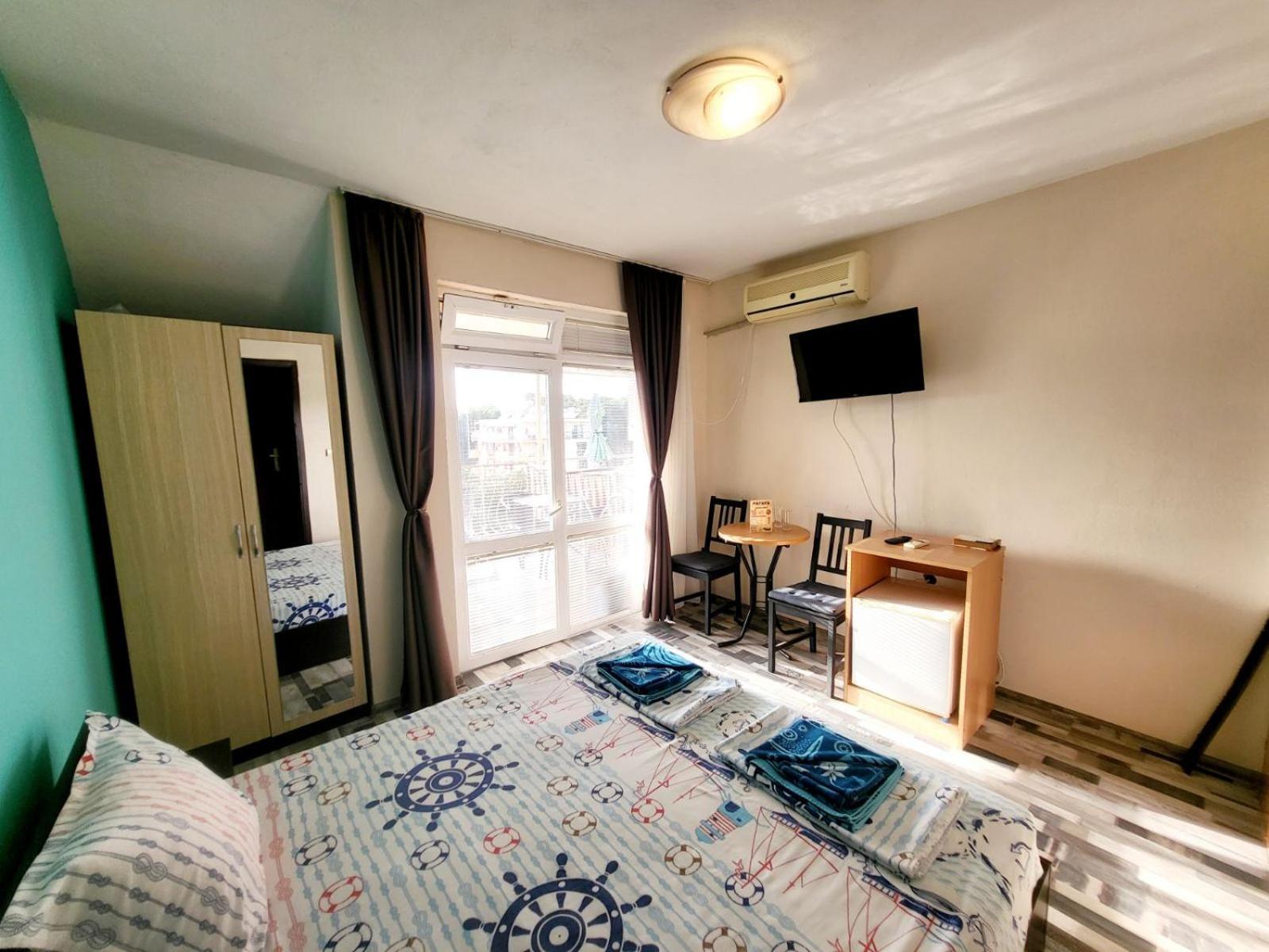 Kazlarov Guest House 키텐 외부 사진
