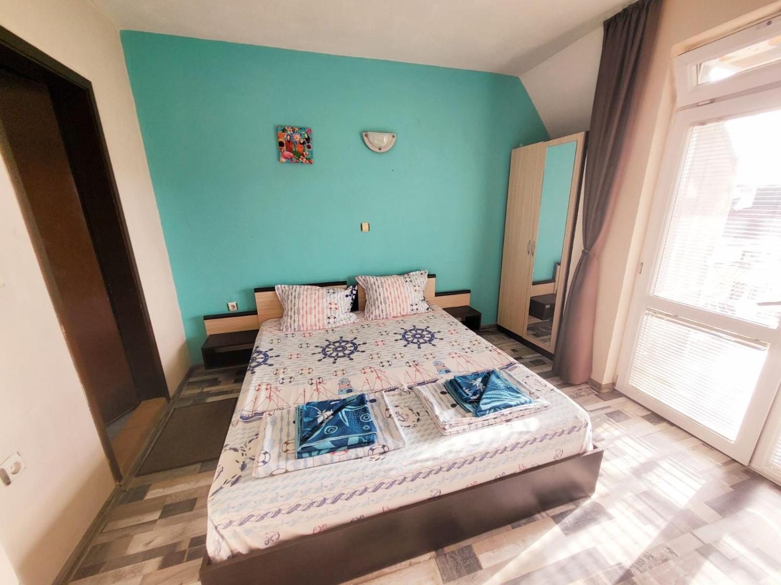 Kazlarov Guest House 키텐 외부 사진