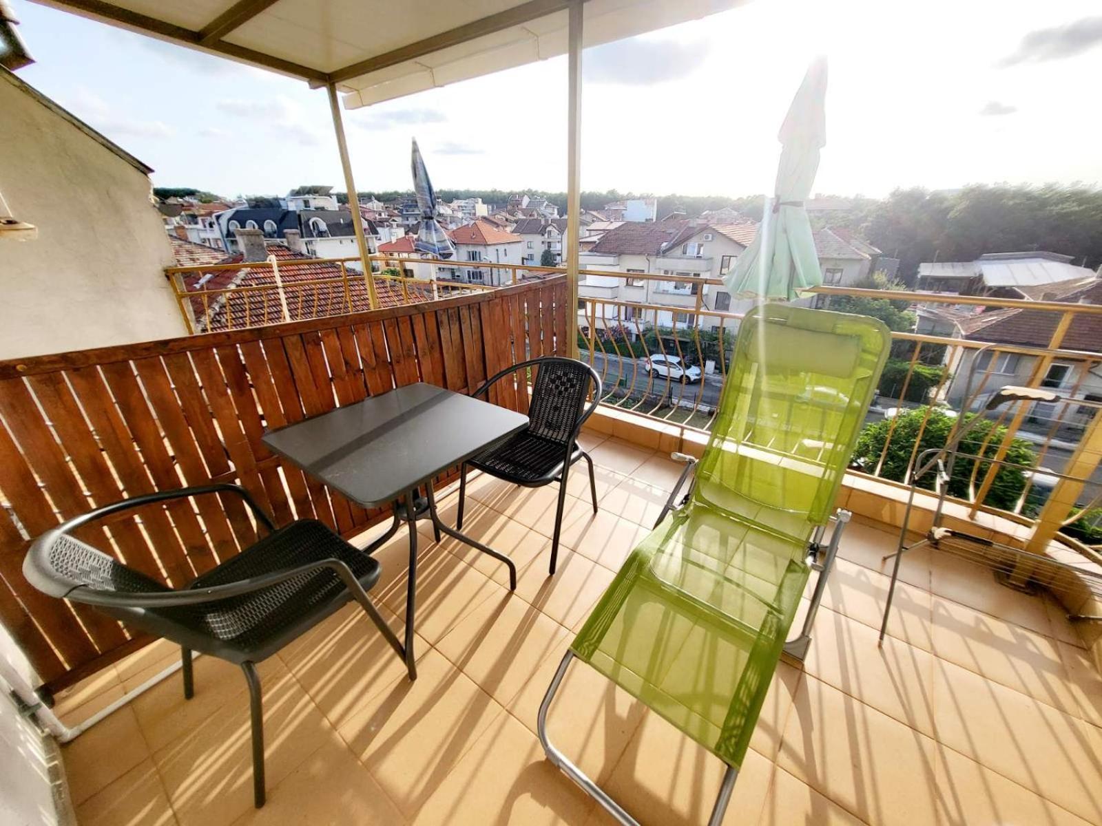 Kazlarov Guest House 키텐 외부 사진