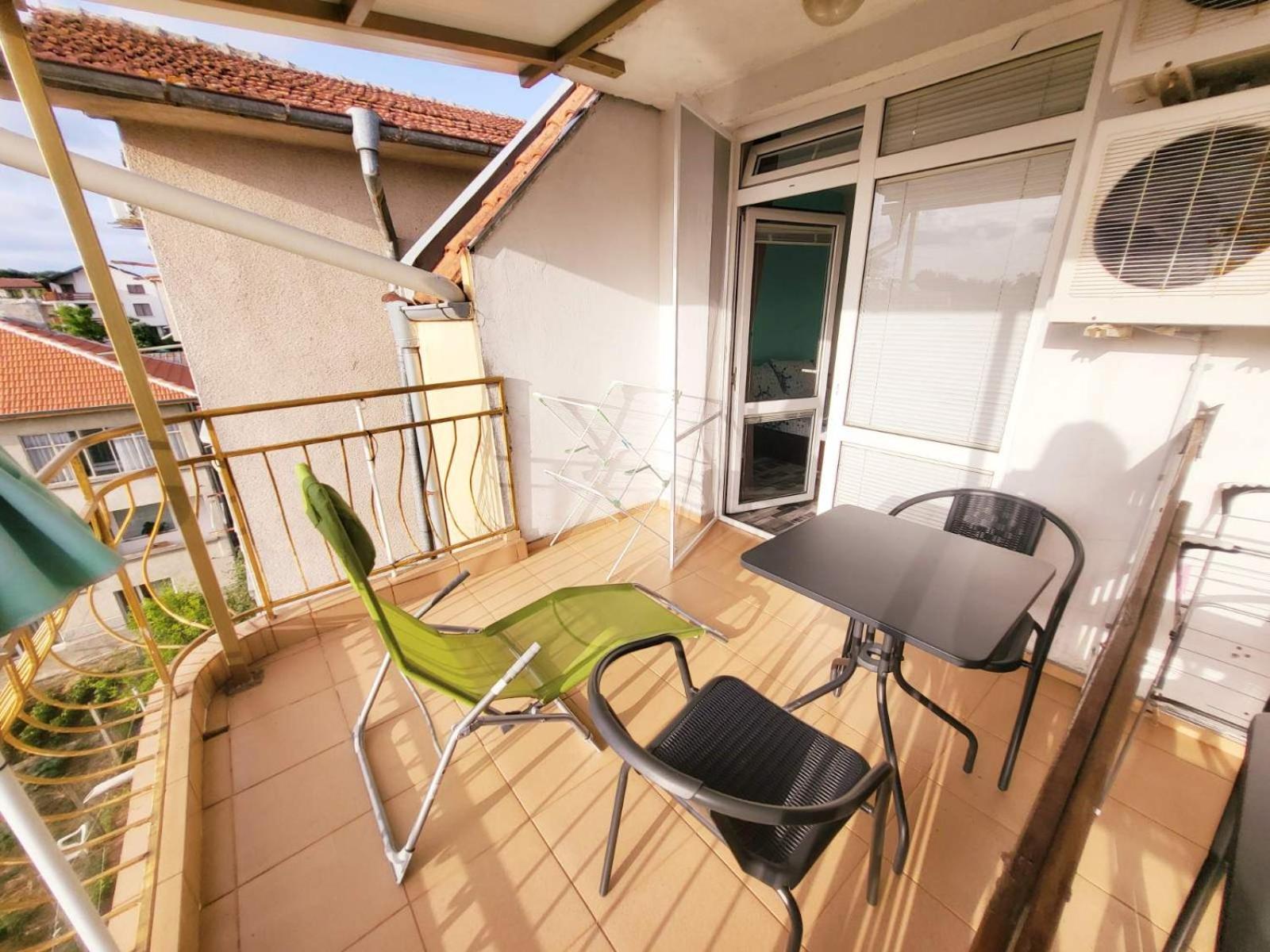 Kazlarov Guest House 키텐 외부 사진