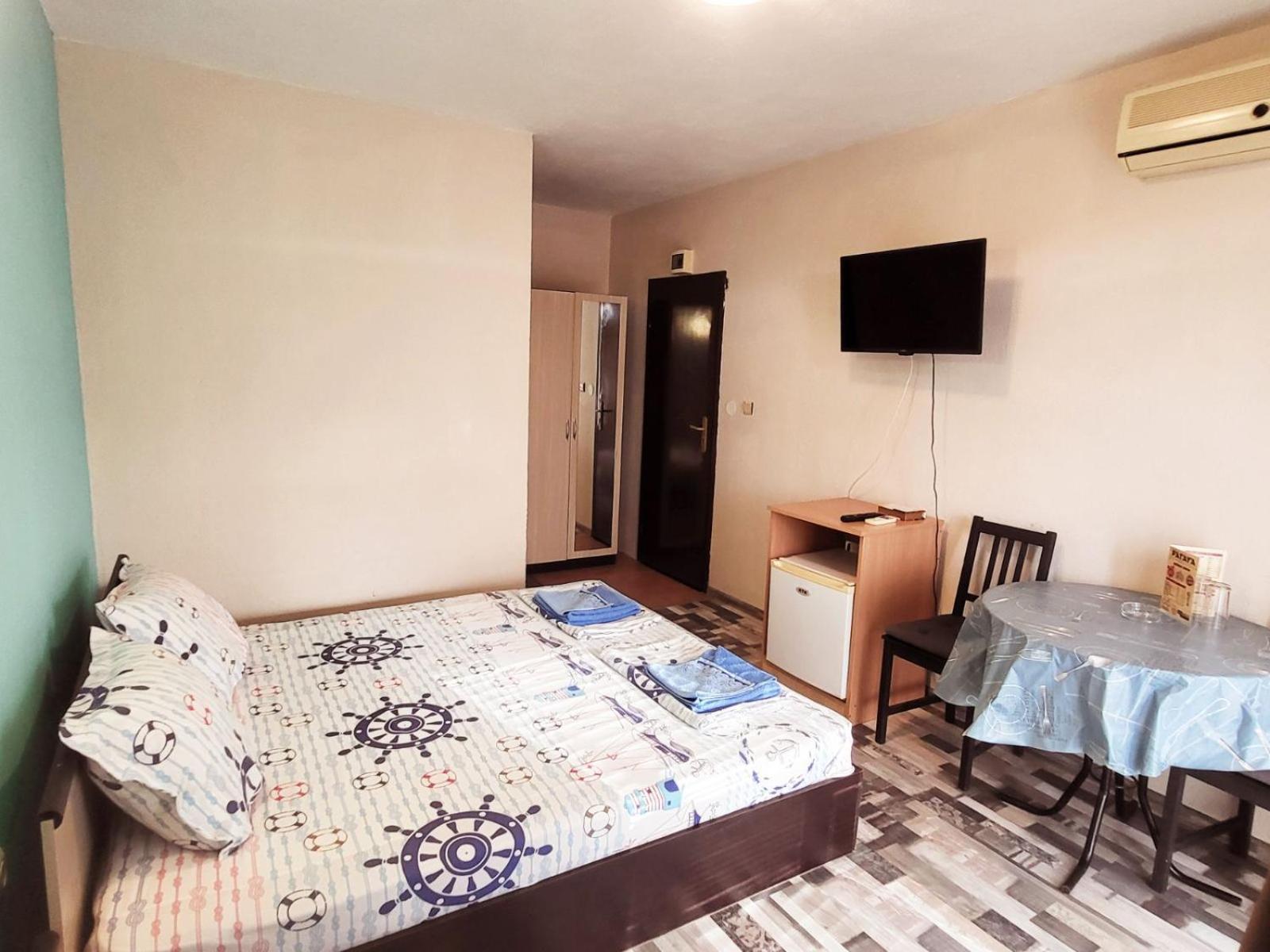 Kazlarov Guest House 키텐 외부 사진