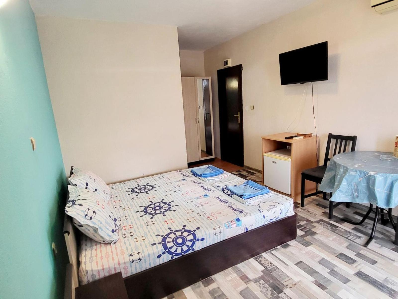 Kazlarov Guest House 키텐 외부 사진