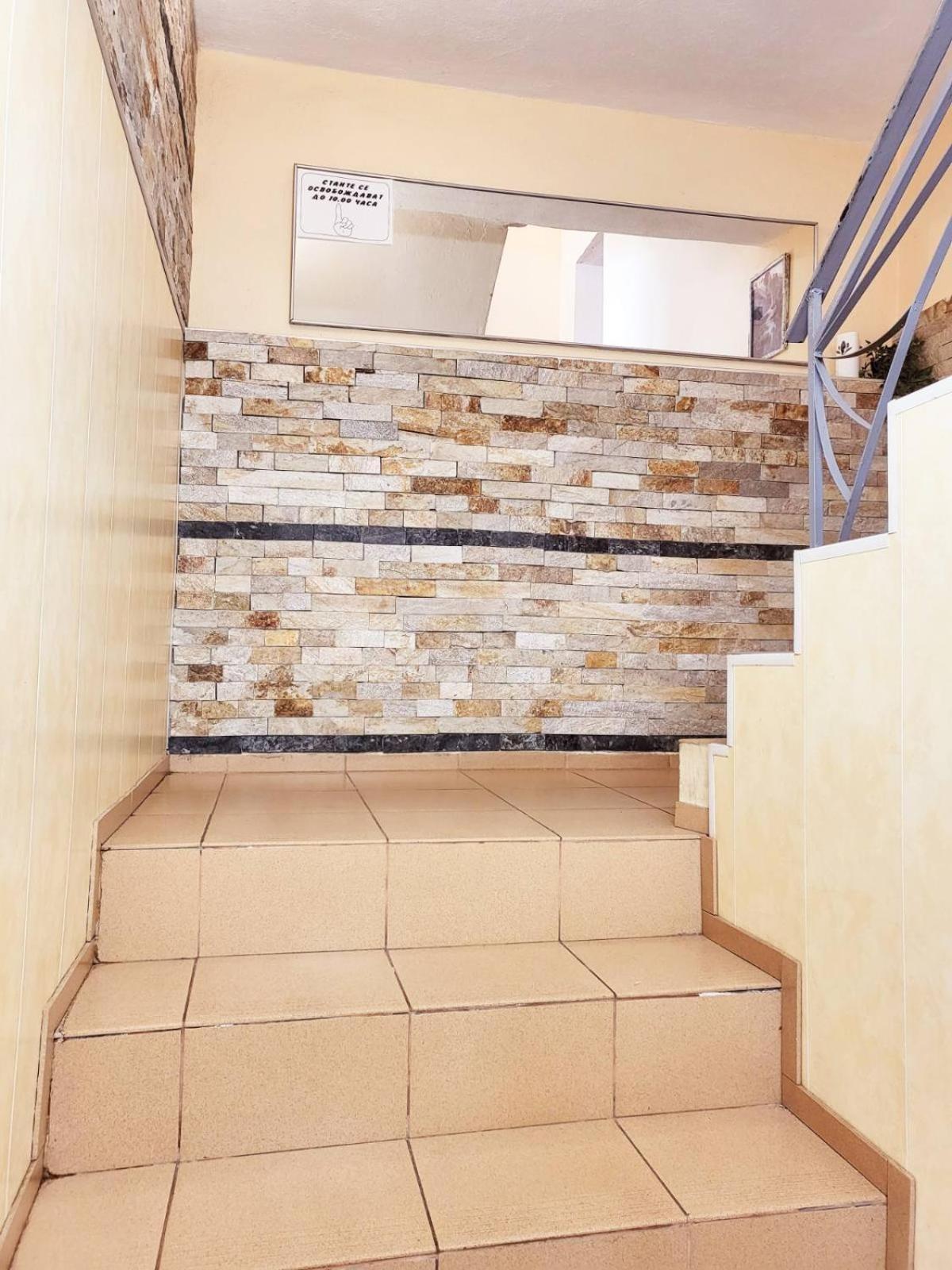 Kazlarov Guest House 키텐 외부 사진