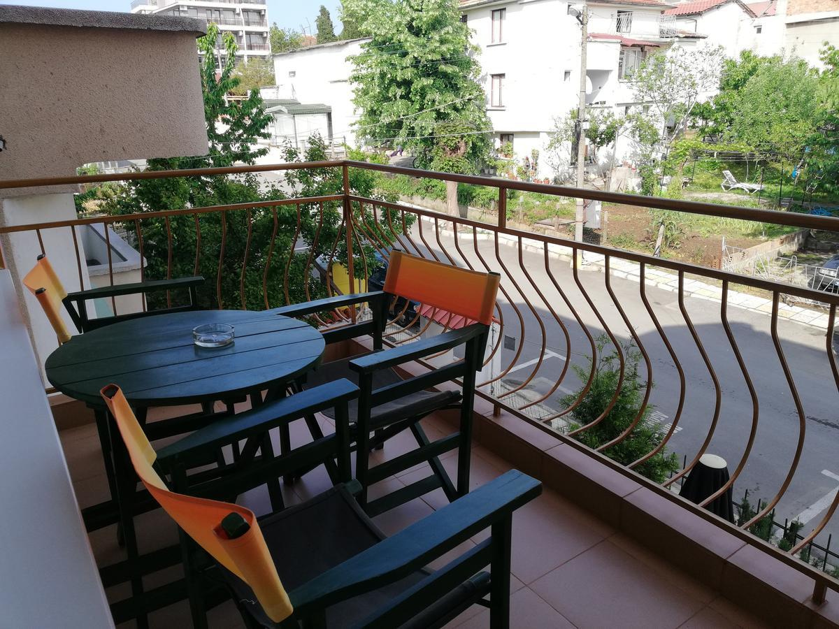 Kazlarov Guest House 키텐 외부 사진